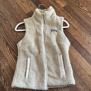 Patagonia women’s Los Gatos fleece vest